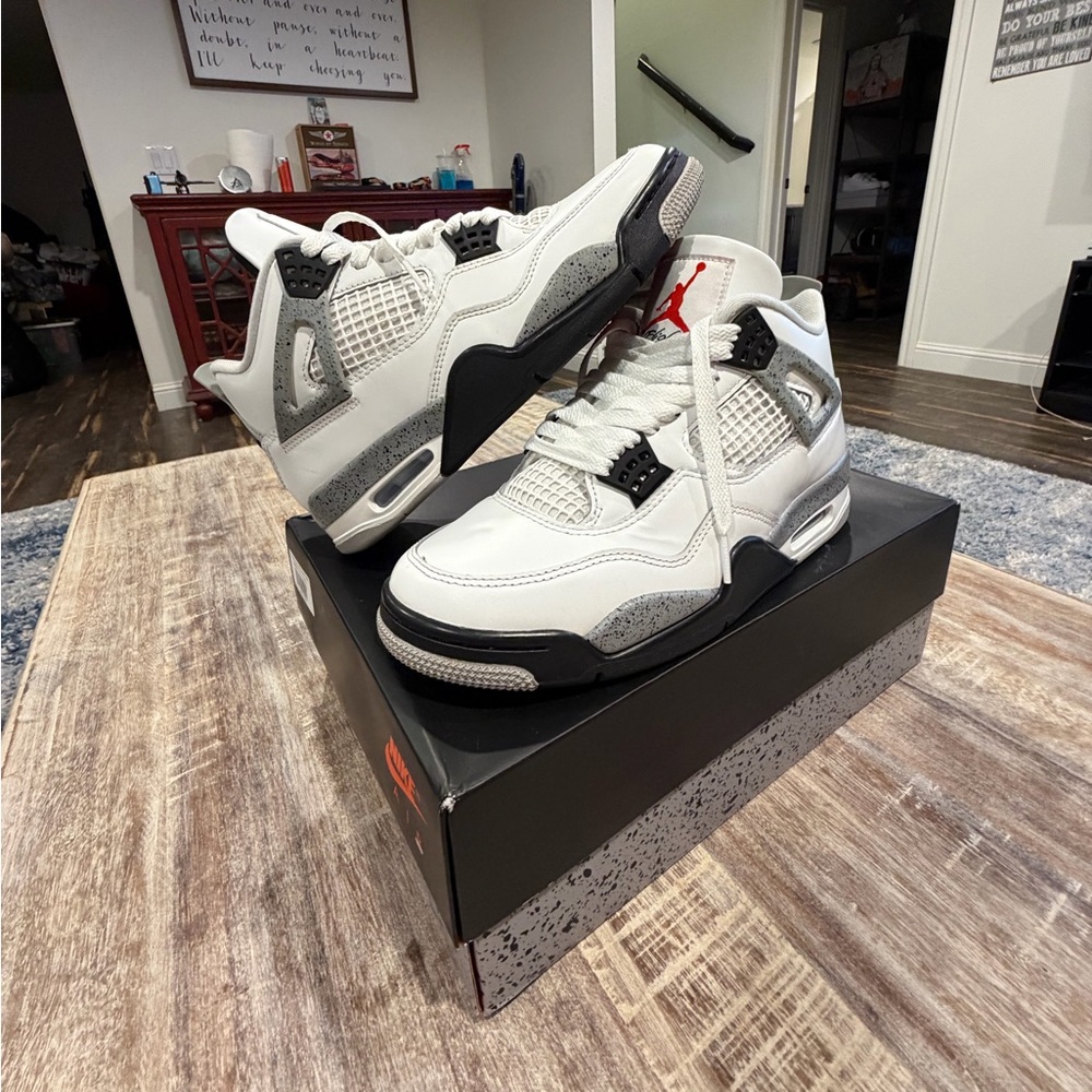 Jordan 4 White cement (2025)
